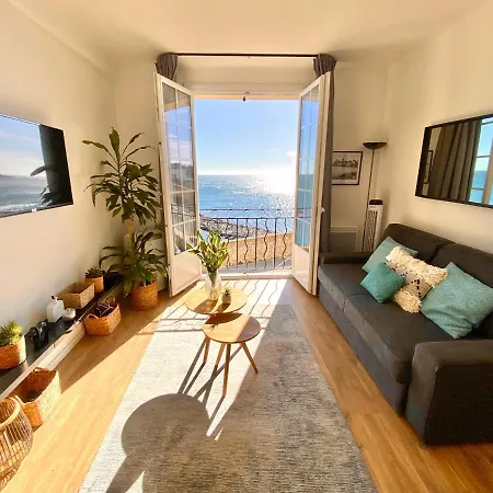 Amazing Renovated Flat Sea Front Old Town Antibes